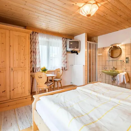 Spacious In F Gen Near Area *