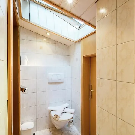 Spacious In F Gen Near Area